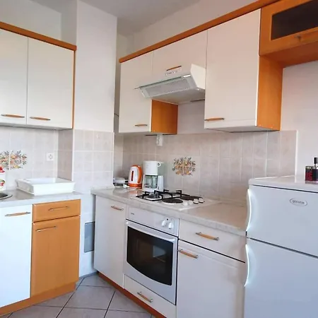 Apartament With Parking Space Njivice, Krk - 21860 *