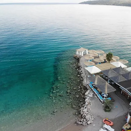 With Parking Space Njivice, Krk - 21860 Lägenhet *