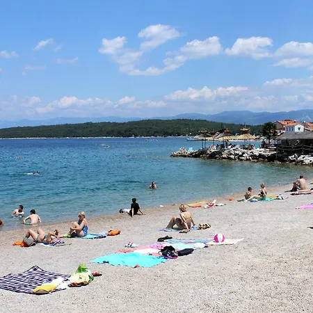 Lägenhet With Parking Space Njivice, Krk - 21860 Njivice