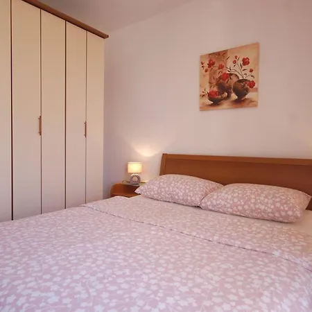 With Parking Space Njivice, Krk - 21860 Apartman Njivice