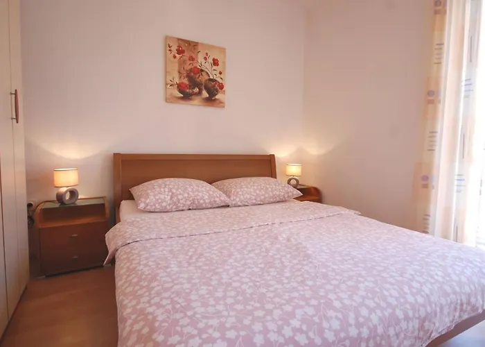 דירה With Parking Space Njivice, Krk - 21860 *